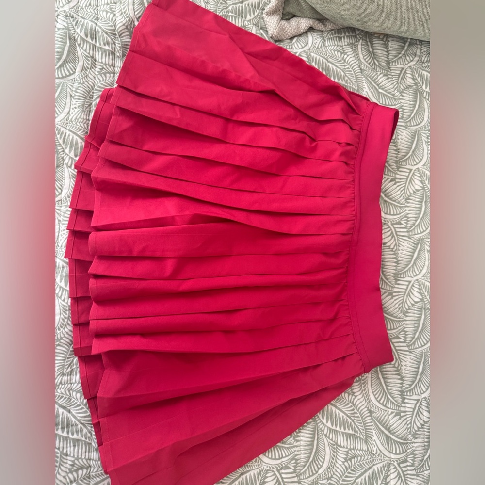 Pleated Hot Pink Women's Skirt lululemon size 6